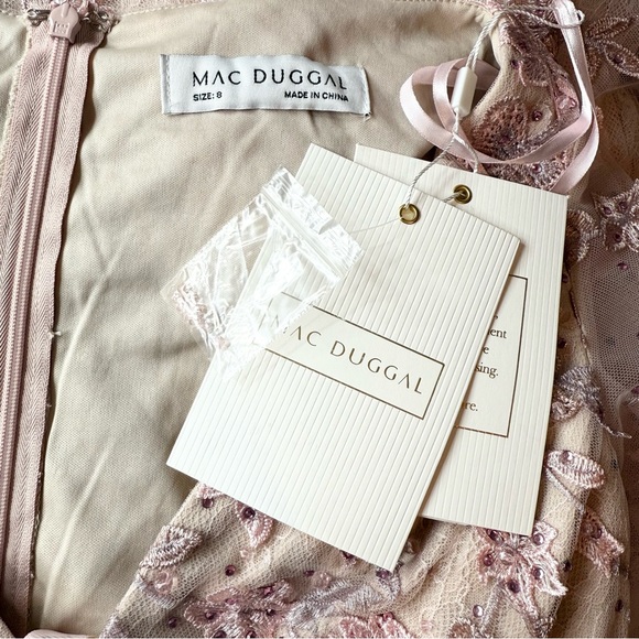 Mac Duggal Pink Floral Applique Long Sleeve Illusion Gown Dress Size 8 NWT - Picture 13 of 15